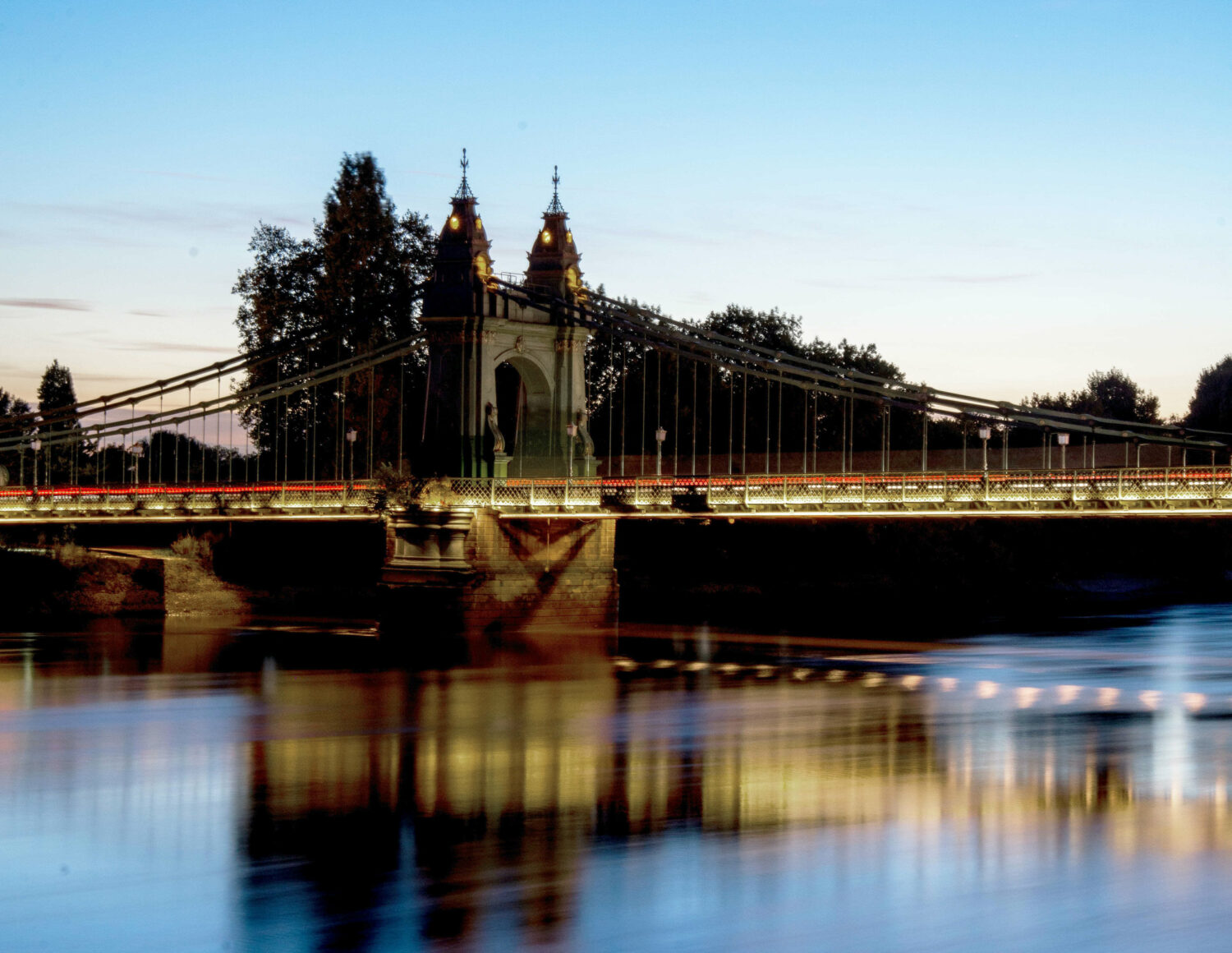 Hammersmith bridge
